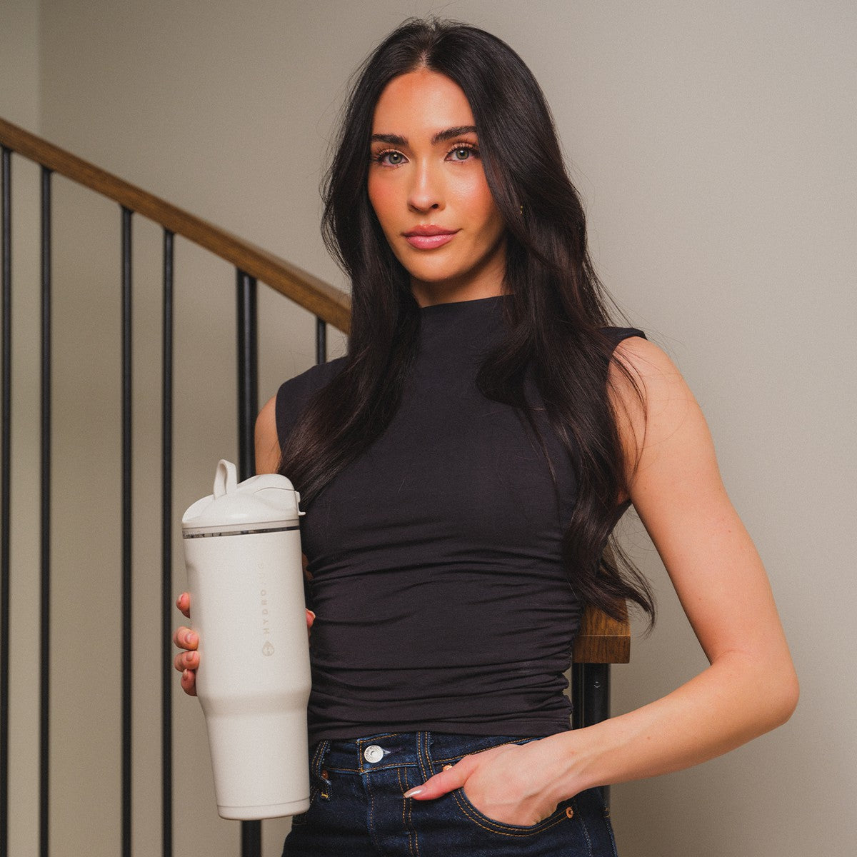 HYDROJUG Classic / HydroJug Ease2o 32oz - Compact Water Bottle with Straw & Chug Spout – Linen