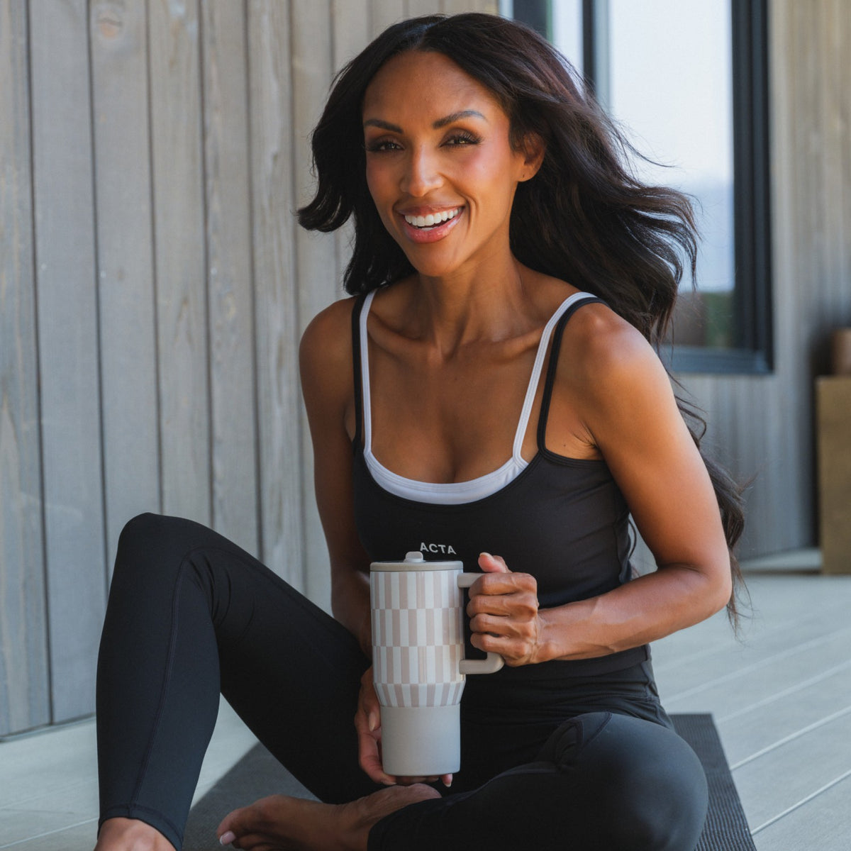HYDROJUG New / HydroJug Traveler 20oz - Latte