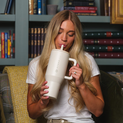 HYDROJUG Great Value / HydroJug Traveler 40oz - All-Day Insulated Tumbler with Handle – Cream