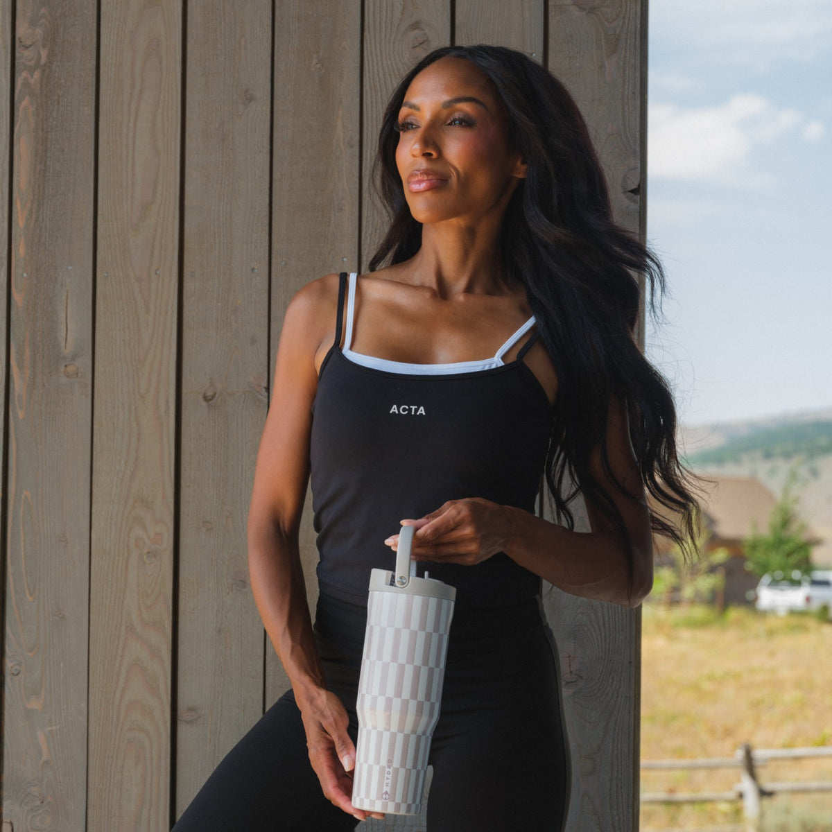 HYDROJUG Essential / HydroJug Sport 32oz - Latte