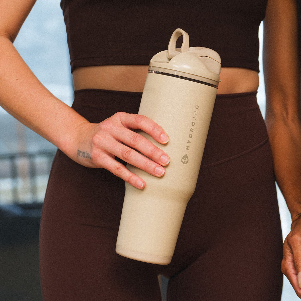 HYDROJUG Special Offer / HydroJug Ease2o 32oz - Compact Water Bottle with Straw & Chug Spout – Dune